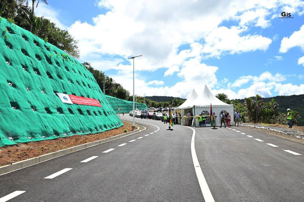 La route B103 de Plaine Champagne rouvre au public